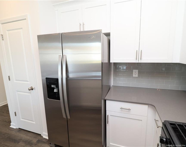 374 Freestall Drive - Photo Thumbnail 8