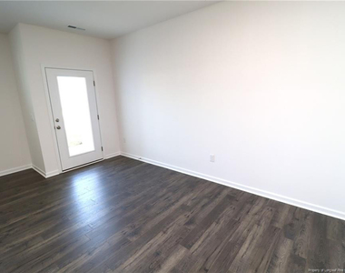 374 Freestall Drive - Photo Thumbnail 13