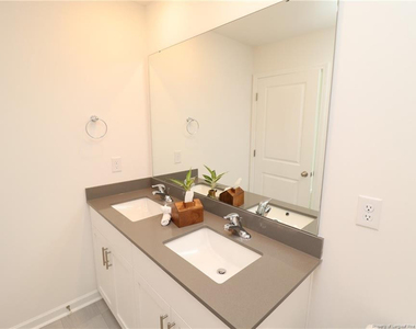 374 Freestall Drive - Photo Thumbnail 21