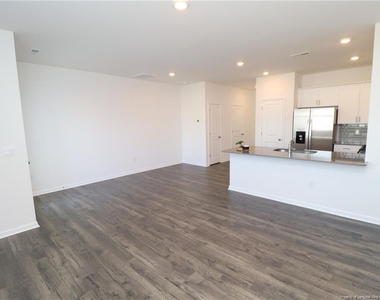 374 Freestall Drive - Photo Thumbnail 11