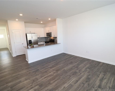 374 Freestall Drive - Photo Thumbnail 10
