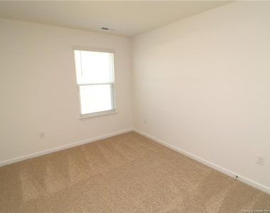 374 Freestall Drive - Photo Thumbnail 23