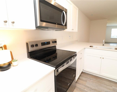 5816 Brambleberry Way - Photo Thumbnail 12