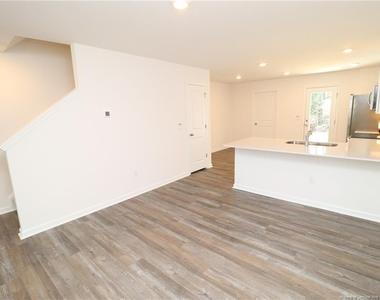 5816 Brambleberry Way - Photo Thumbnail 6