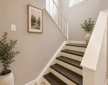 68 Lafayette Lane - Photo Thumbnail 4