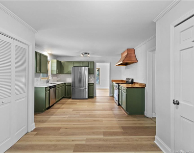 120 Dundee Road - Photo Thumbnail 13