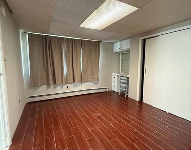 150 N Albertson Avenue - Photo Thumbnail 8