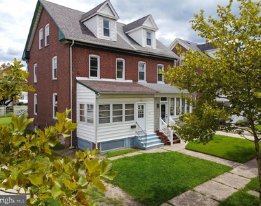 118 6th Avenue - Photo Thumbnail 3