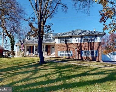 213 Wayne Drive - Photo Thumbnail 41