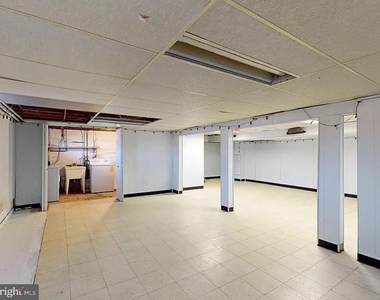 213 Wayne Drive - Photo Thumbnail 7