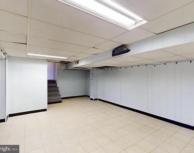 213 Wayne Drive - Photo Thumbnail 10