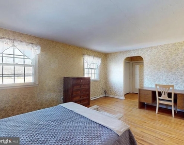 213 Wayne Drive - Photo Thumbnail 16