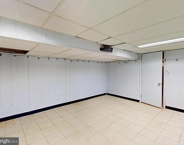 213 Wayne Drive - Photo Thumbnail 11