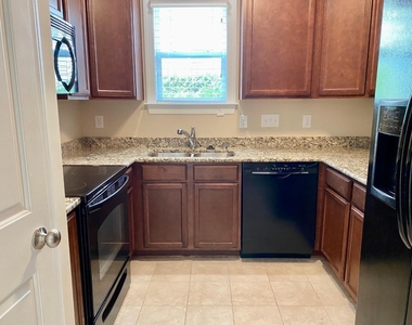 2022 Chancellor Place - Photo Thumbnail 6