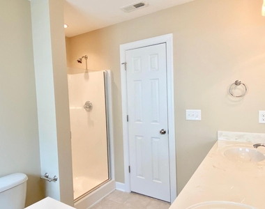 2022 Chancellor Place - Photo Thumbnail 11