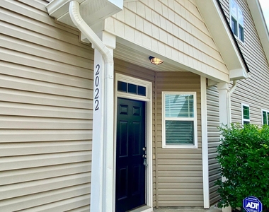 2022 Chancellor Place - Photo Thumbnail 2