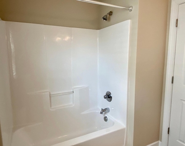 2022 Chancellor Place - Photo Thumbnail 12
