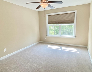 2022 Chancellor Place - Photo Thumbnail 14