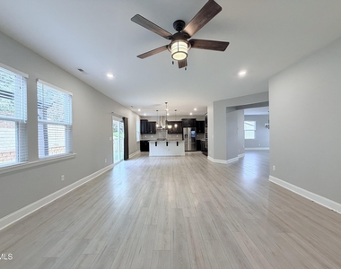 504 Eno Drive - Photo Thumbnail 6