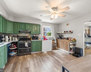 102 Washington - Photo Thumbnail 8