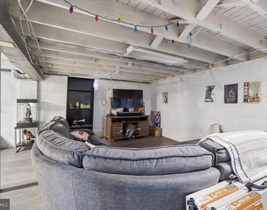 102 Washington - Photo Thumbnail 16