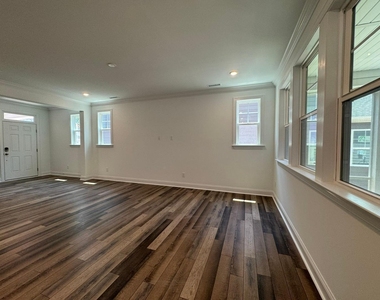 744 Longleaf Grove Lane - Photo Thumbnail 9