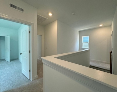 744 Longleaf Grove Lane - Photo Thumbnail 19