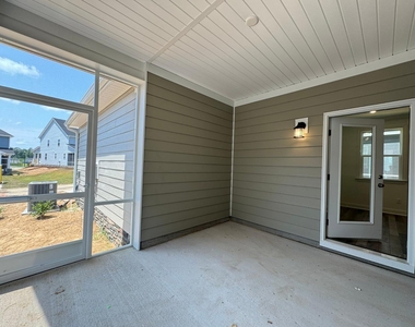 744 Longleaf Grove Lane - Photo Thumbnail 13