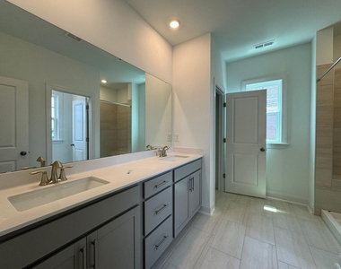 744 Longleaf Grove Lane - Photo Thumbnail 22