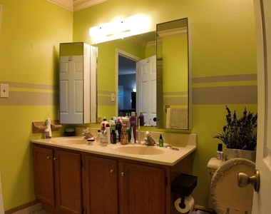 4904 Winterbury Drive - Photo Thumbnail 13