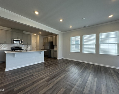 104 Yellow Iris Drive - Photo Thumbnail 11