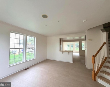 17664 Potter Bell Way - Photo Thumbnail 6