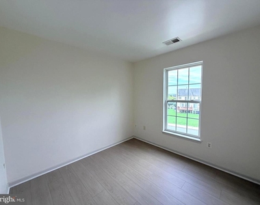17664 Potter Bell Way - Photo Thumbnail 42