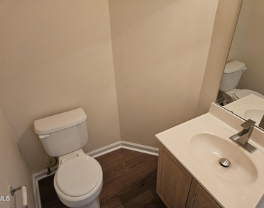 5601 Picnic Rock Lane - Photo Thumbnail 10