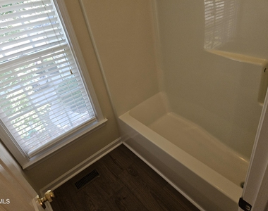 5601 Picnic Rock Lane - Photo Thumbnail 17