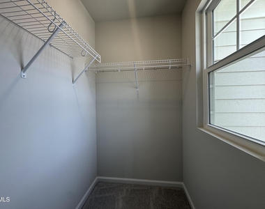 407 Deercroft Drive - Photo Thumbnail 27