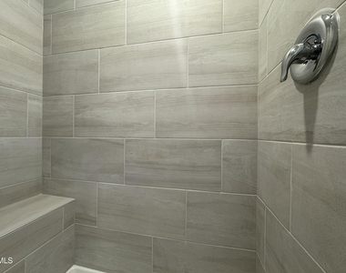 407 Deercroft Drive - Photo Thumbnail 19