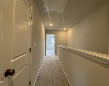 407 Deercroft Drive - Photo Thumbnail 24