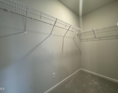 407 Deercroft Drive - Photo Thumbnail 20