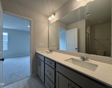 407 Deercroft Drive - Photo Thumbnail 21