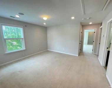 1454 Glenwater Drive - Photo Thumbnail 11