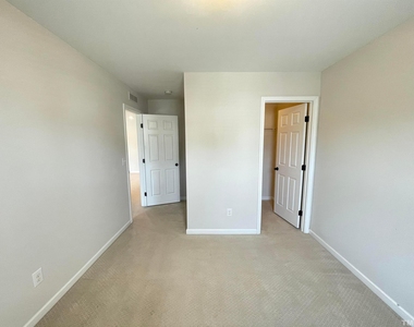1454 Glenwater Drive - Photo Thumbnail 18