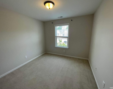 1454 Glenwater Drive - Photo Thumbnail 17