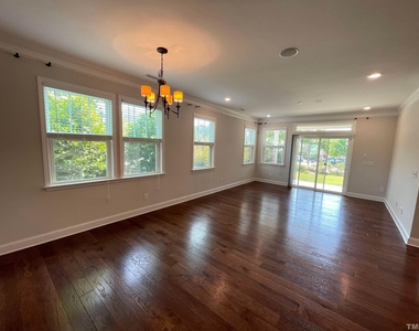 1454 Glenwater Drive - Photo Thumbnail 5