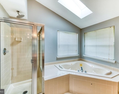 8911 Dangerfield Place - Photo Thumbnail 35