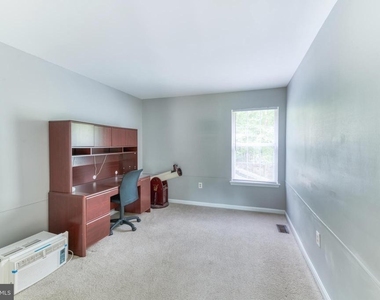 8911 Dangerfield Place - Photo Thumbnail 36