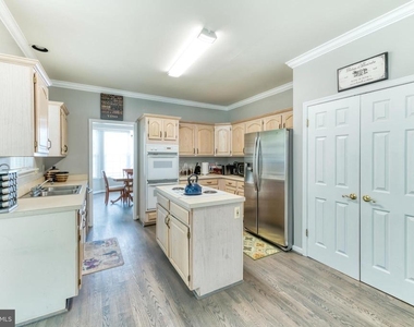 8911 Dangerfield Place - Photo Thumbnail 14