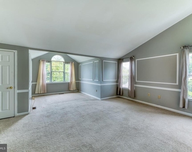 8911 Dangerfield Place - Photo Thumbnail 31