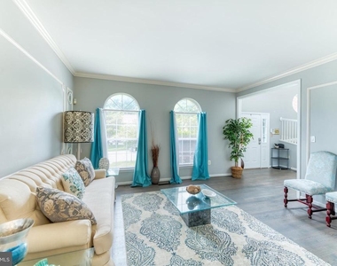 8911 Dangerfield Place - Photo Thumbnail 8