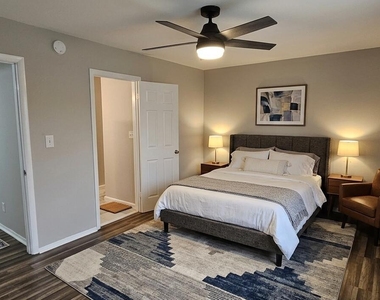220 Elizabeth Street - Photo Thumbnail 6